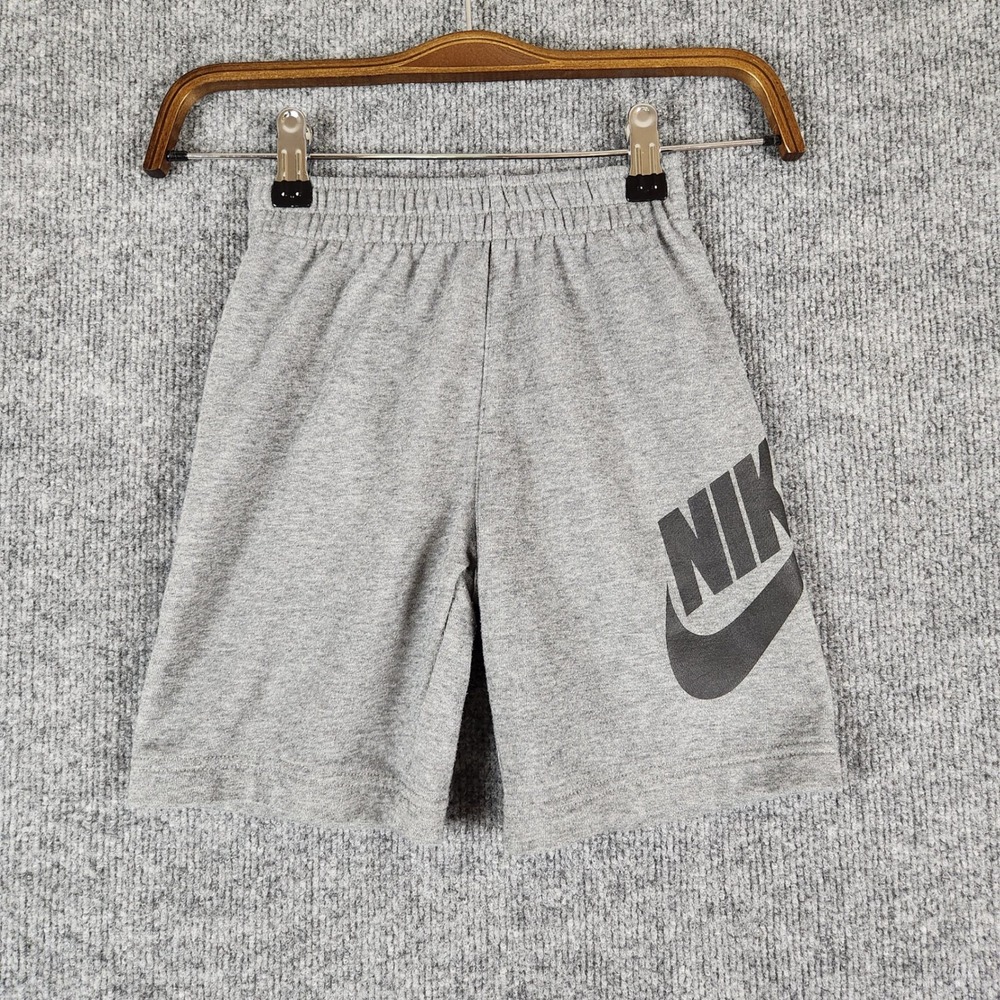 Nike Shorts Boys Gray Athletic Big Logo Size 6-7 Years